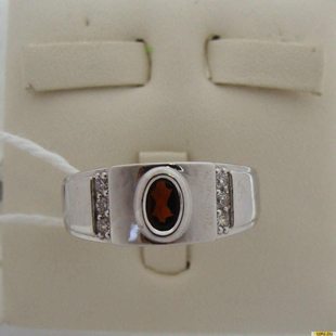 Серебряное кольцо-печатка (перстень), 925 пробы с гранатом, фианитом, 2200000486899